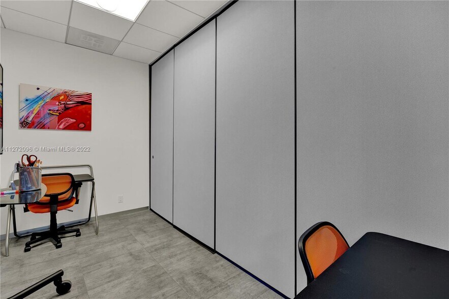 More Photos Of 2450 Hollywood Blvd, Hollywood Loft Creative Space For Sale