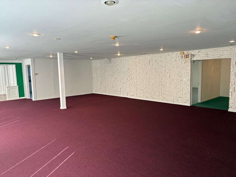 More Photos Of 5712 Redan Rd, Stone Mountain Office For Sale