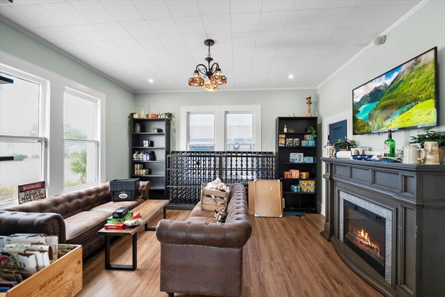 More Photos Of 4 White St, Saint Augustine Storefront For Lease