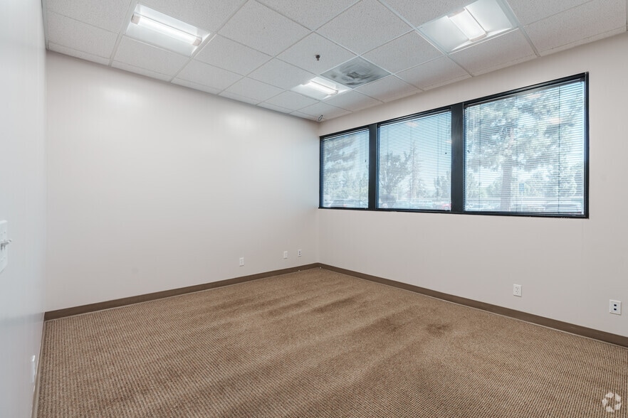 More Photos Of 200 New Stine Rd, Bakersfield Office For Lease