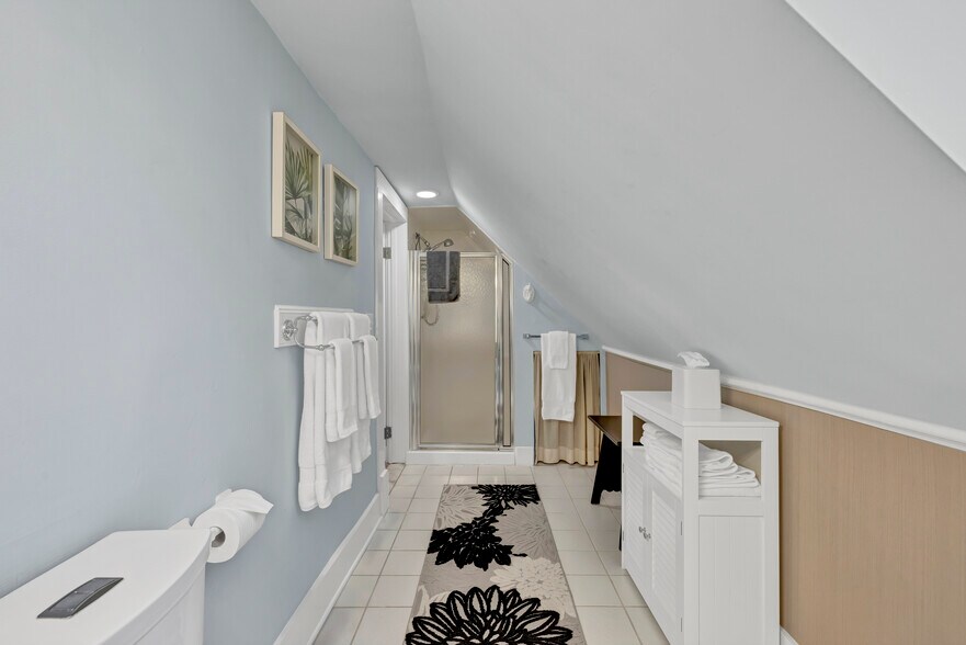 More Photos Of 412 S 3rd St, Wilmington Hospitality For Sale