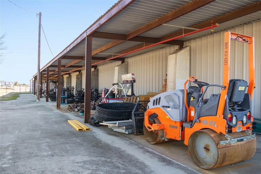 More Photos Of 3300 Milam Dr, Brownwood Industrial For Sale