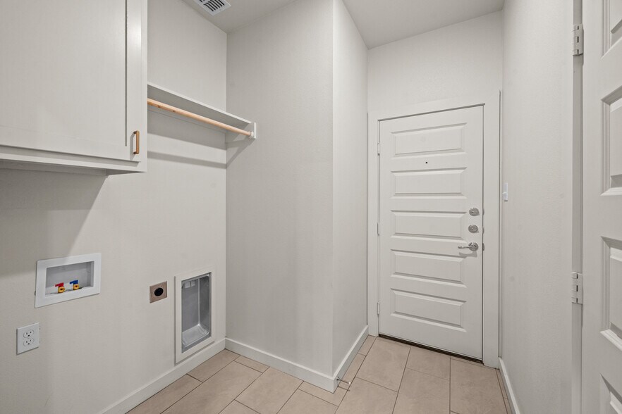 More Photos Of 7030-7036 41st st, Lubbock Apartments For Sale