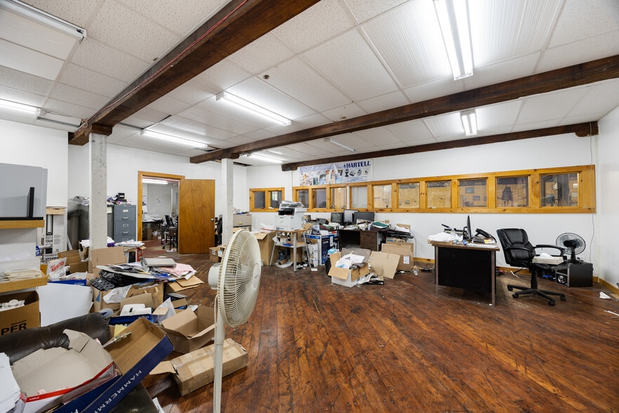 More Photos Of 3161 High St., Palmer Industrial For Sale