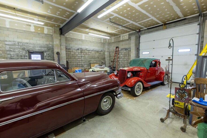 More Photos Of 170 E Main St, Milford Auto Repair For Sale