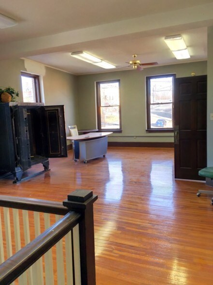 More Photos Of 201 W Morgan St, Wadesboro Office For Sale