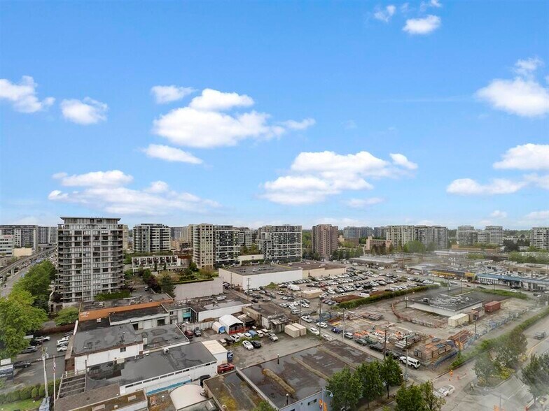 More Photos Of 7977 Lansdowne Rd, Richmond Office For Sale