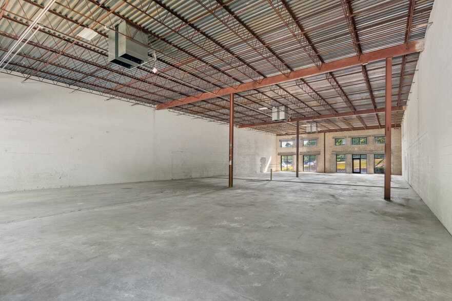 More Photos Of 3586 Pierce Dr NE, Chamblee Office For Sale