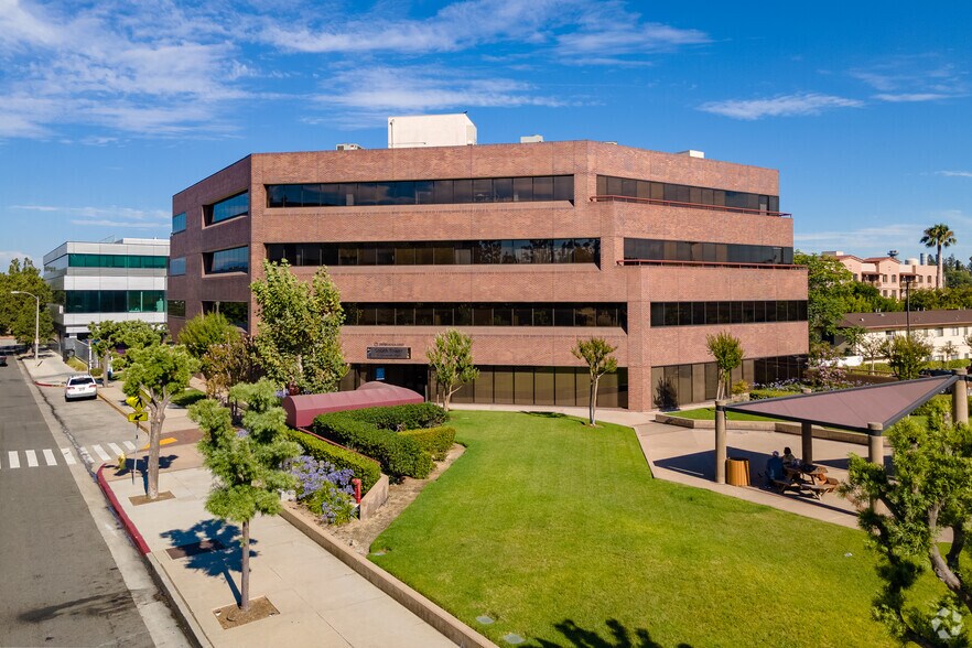 More Photos Of 50 Bellefontaine St, Pasadena Unknown For Lease