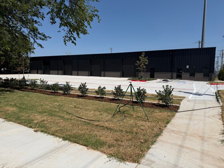 Primary Photo Of 15 6th st, Edmond Flex For Lease