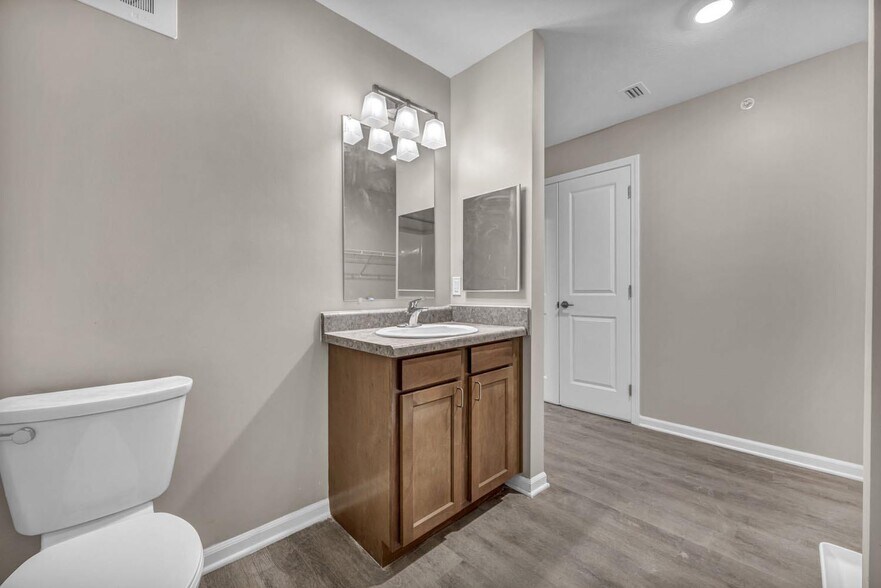 More Photos Of 6500 Powers Blvd, Parma Apartments For Lease