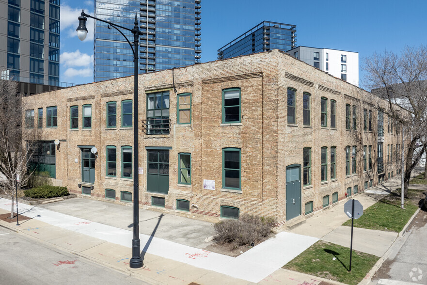 Primary Photo Of 848 W Eastman St, Chicago Loft Creative Space For Lease