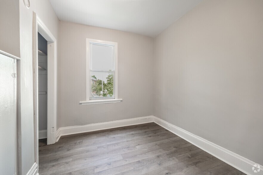 More Photos Of 46 Carlyle Ave, Ottawa Apartments For Sale