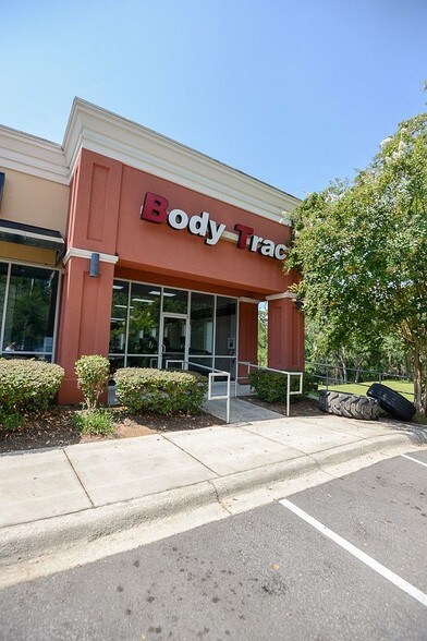 More Photos Of 2901 E Park Ave, Tallahassee Storefront Retail Office For Lease