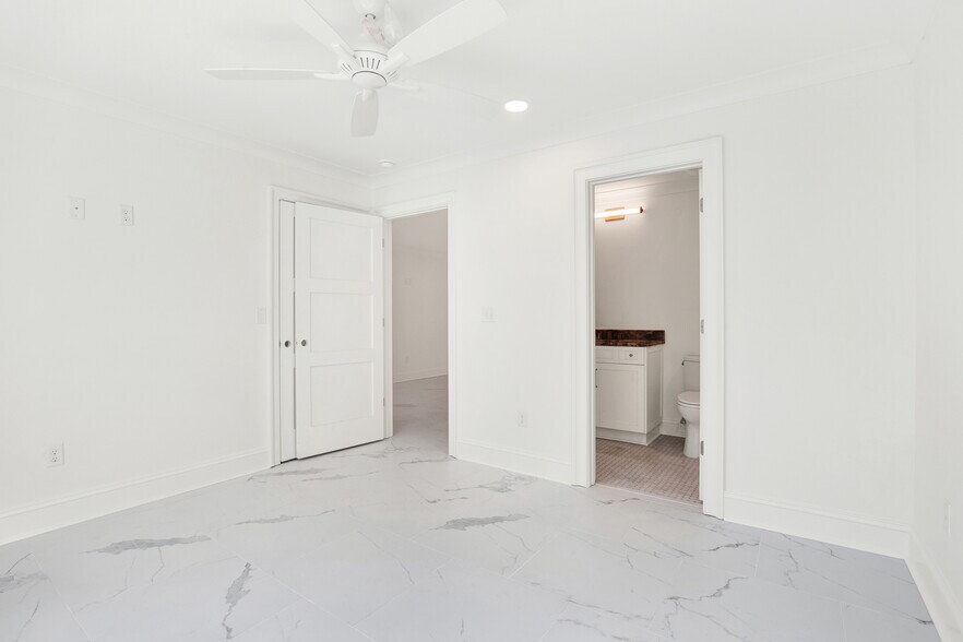 More Photos Of 104 17th st, Tybee Island Apartments For Sale