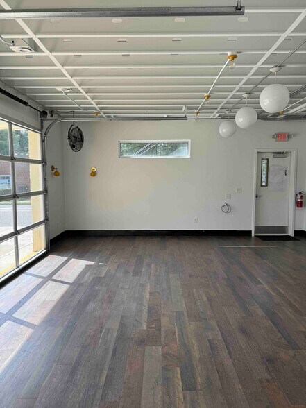 More Photos Of 1600 Princess Anne St, Fredericksburg Storefront Retail Office For Sale