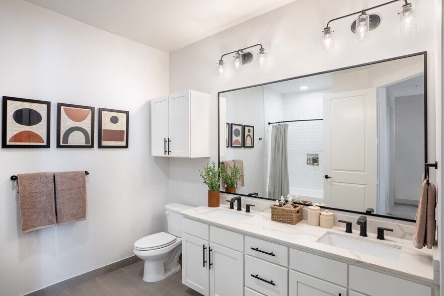 More Photos Of 3015 Weslayan St, Houston Apartments For Lease