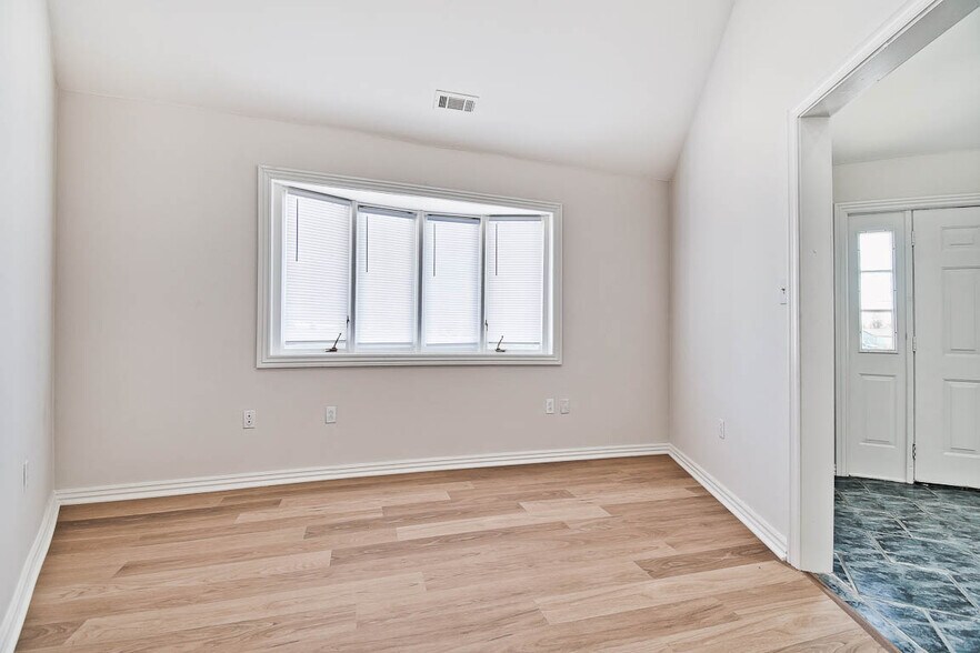 More Photos Of 2442 Heritage Pkwy, Prairie Grove Office For Lease