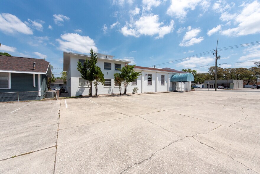 More Photos Of 4608 N Nebraska Ave, Tampa Religious Facility For Sale