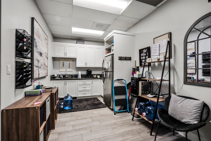 More Photos Of 23832 Rockfield Blvd, Lake Forest Medical For Sale