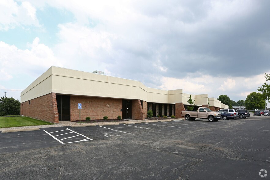 More Photos Of 2258-2294 Weldon Pky, Saint Louis Flex For Sale