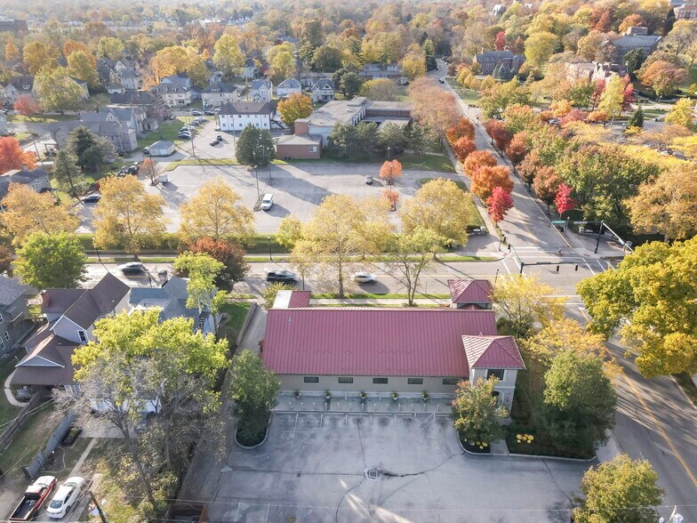 More Photos Of 640 N Fountain Ave, Springfield Freestanding For Sale