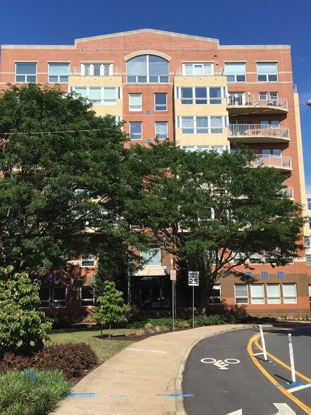 More Photos Of 250 W Main St, Charlottesville Apartments For Lease