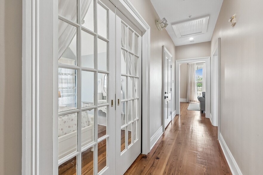 More Photos Of 2727 Saint Charles Ave, New Orleans General Retail For Sale
