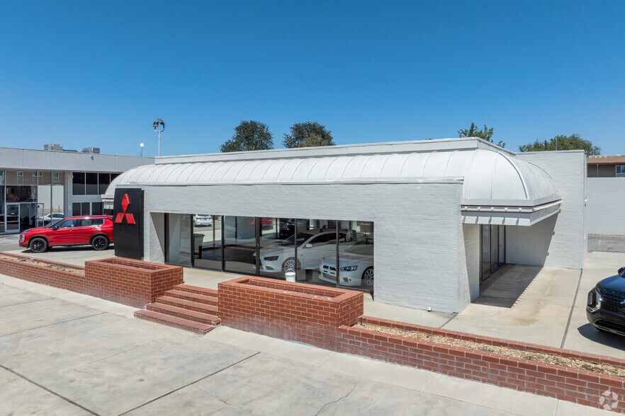 Primary Photo Of 2480-2490 Harbor Blvd, Costa Mesa Auto Dealership For Sale