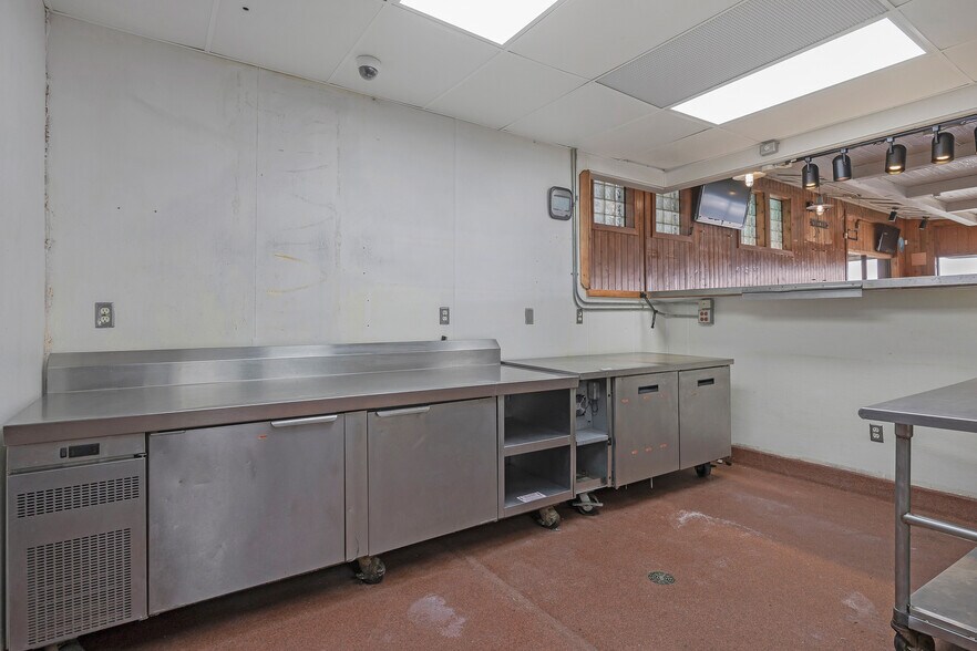 More Photos Of 8101 W I-40, Amarillo Restaurant For Lease