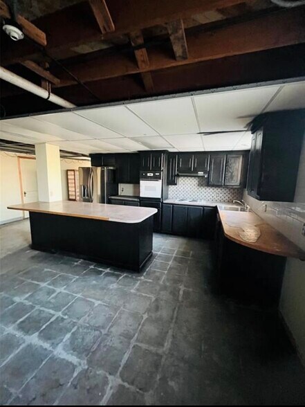 More Photos Of 104 W Walnut Ave, Seminole Religious Facility For Sale