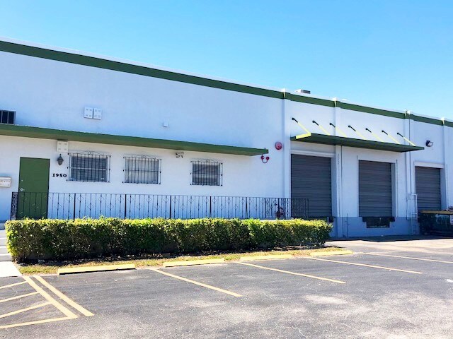 More Photos Of 1970 NW 70th Ave, Miami Warehouse For Lease