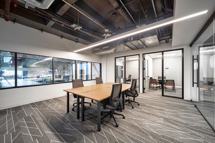 More Photos Of 17250 Dallas Pky, Addison Coworking Space