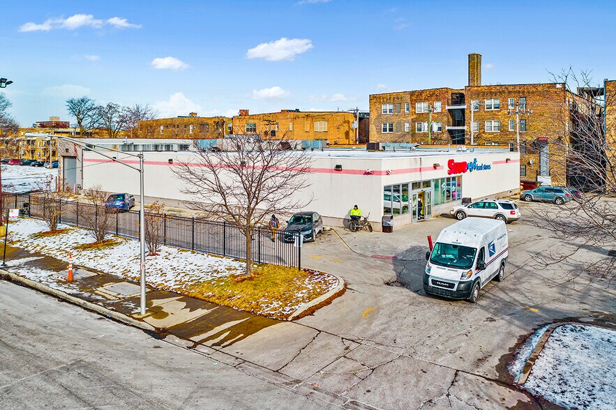 More Photos Of 344 E 63rd St, Chicago Supermarket For Lease