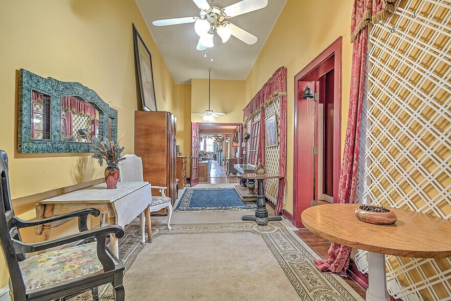 More Photos Of 19407 Bethel Rd, Abingdon Flex For Sale