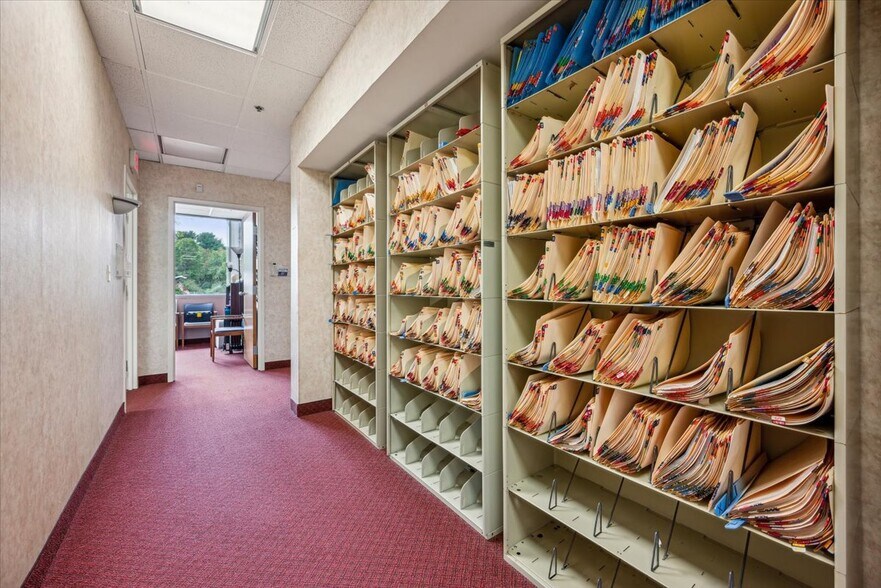 More Photos Of 1465 State Route 31 S, Annandale Medical For Lease