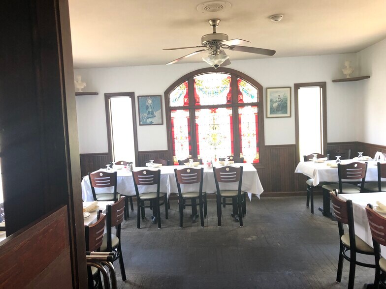 More Photos Of 2548 Boston Post Rd, Guilford Restaurant For Sale