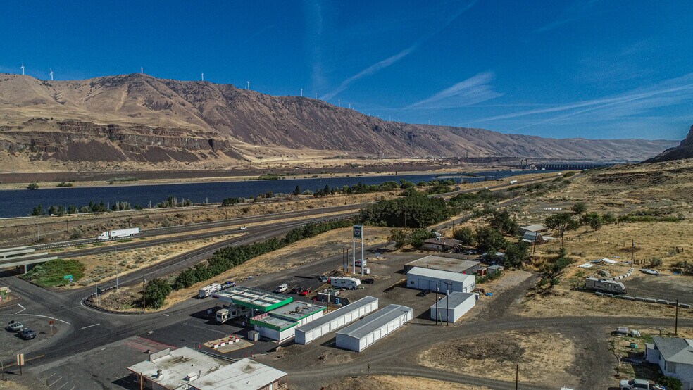 More Photos Of 606 E 1st, Rufus Convenience Store For Sale