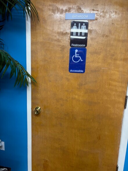 More Photos Of 547 High St, Daytona Beach Office For Sale