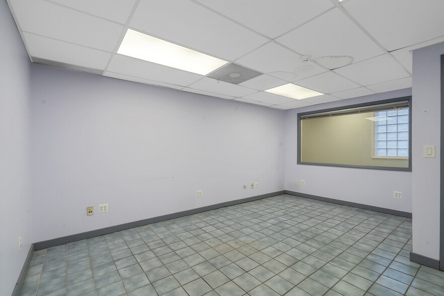 More Photos Of 734 Burnet Ave, Syracuse Manufacturing For Sale