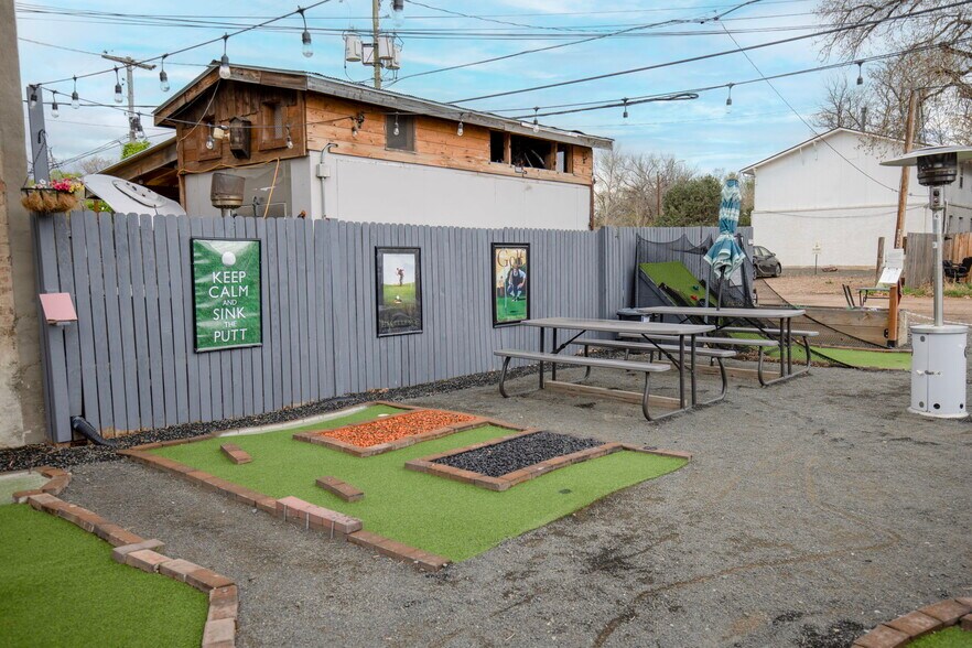 More Photos Of 512 Briggs St, Erie Storefront Retail Office For Lease