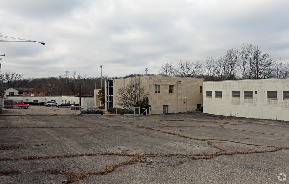 Primary Photo Of 7504 Camargo Rd, Madeira Manufacturing For Lease