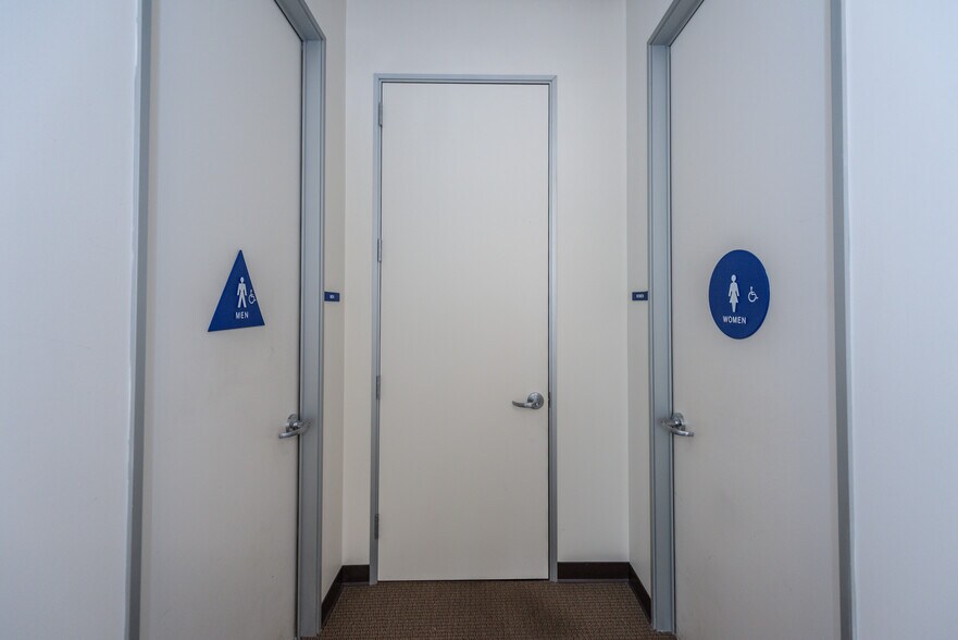 More Photos Of 8925 Research Dr, Irvine Office For Lease