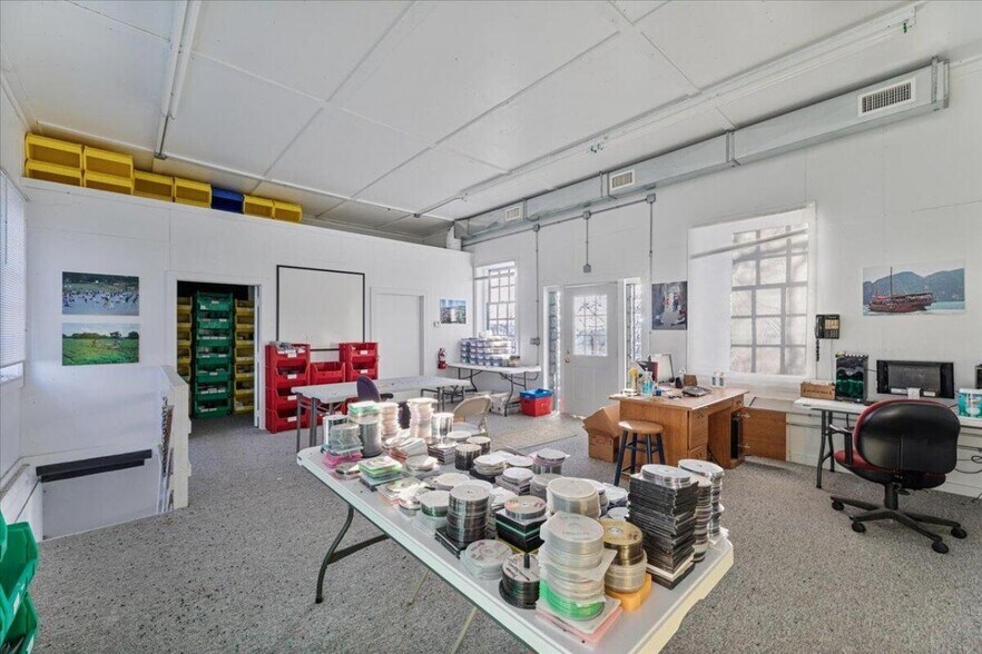 More Photos Of 21551 270th St, Mc Clelland Office For Sale