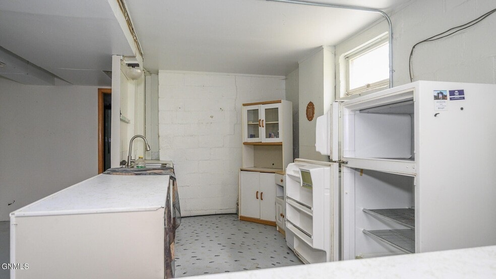 More Photos Of 21 Main St E, Golden Valley Religious Facility For Sale