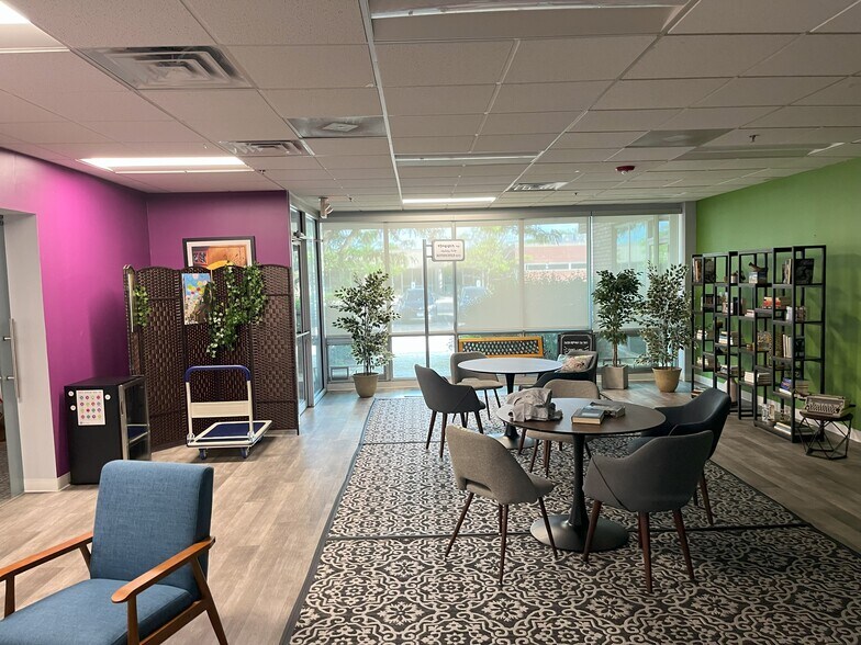 More Photos Of 85-95 Revere Dr, Northbrook Office For Lease