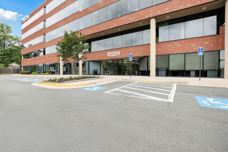 More Photos Of 10201 Fairfax Blvd, Fairfax Office For Lease