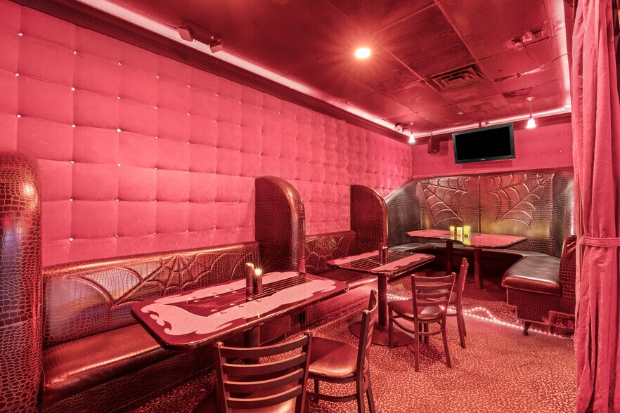 More Photos Of 6750 W Sahara Ave, Las Vegas Bar For Sale