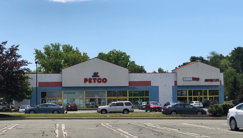 More Photos Of 1440 Central Ave, Colonie Unknown For Lease