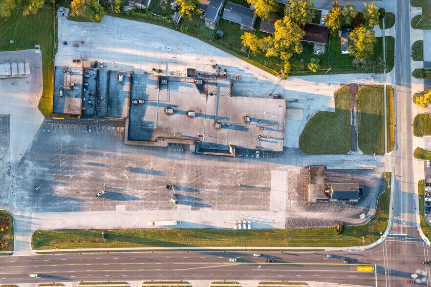 More Photos Of 392 W Us-6, Valparaiso Unknown For Lease